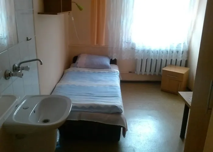 Hostel Pod Zielonym Kogutem *